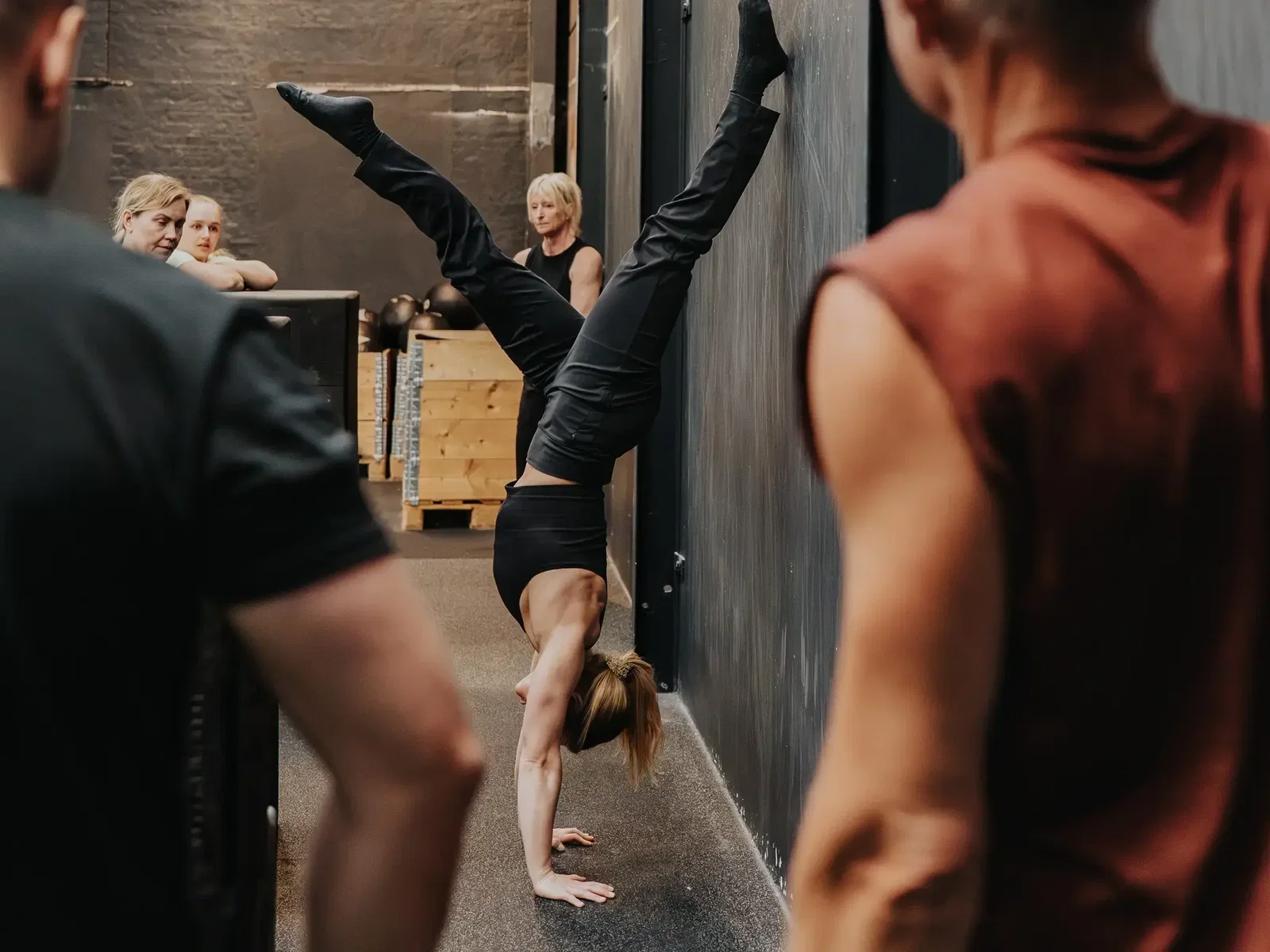 MICHELLA HUBAN WORKSHOP // HANDSTAND & HANDSTAND WALK 🤸🏼‍♀️